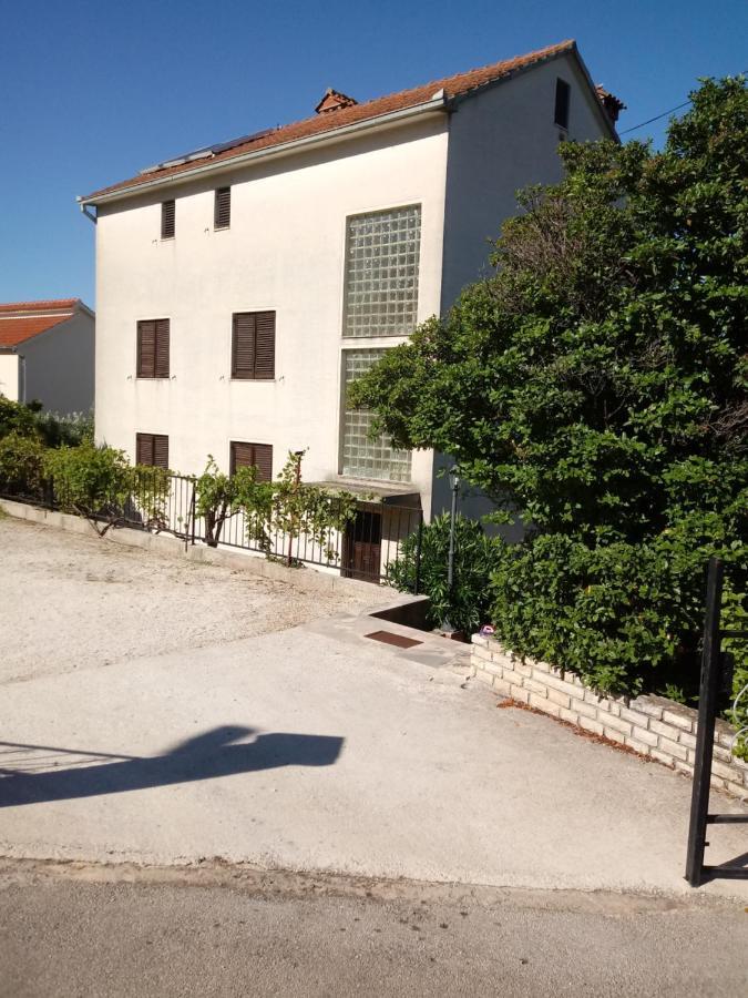 Studio-Appartements Emwey Trogir Kültér fotó