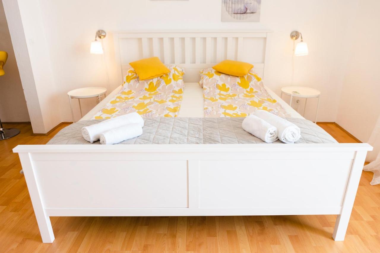 Studio-Appartements Emwey Trogir Kültér fotó