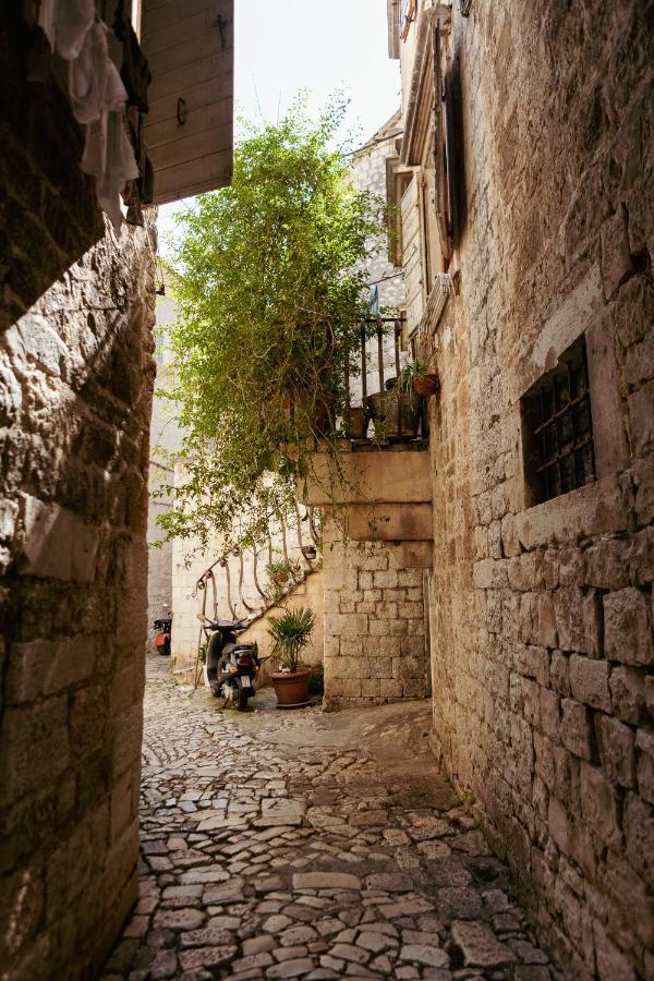Studio-Appartements Emwey Trogir Kültér fotó